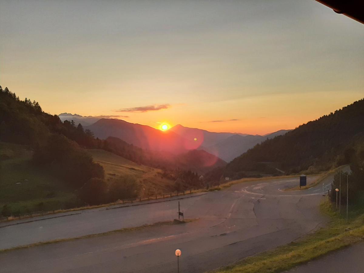 Guzet-Pyrenees-Pied Des Pistes Daire Ustou Dış mekan fotoğraf